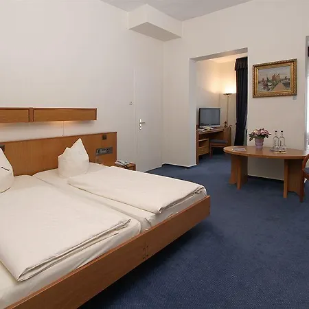 Meridian Hotel 3*